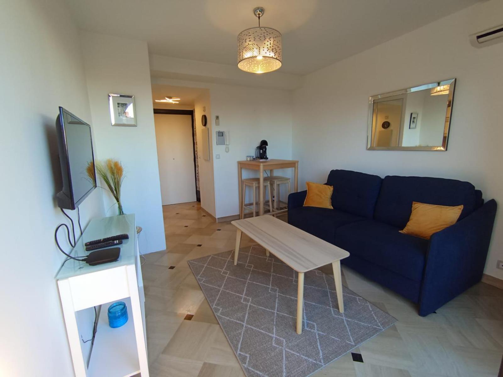 Residence De Luxe Sun Paradis, Studio Terrasse, Vue Mer Piscine คานส์ ภายนอก รูปภาพ